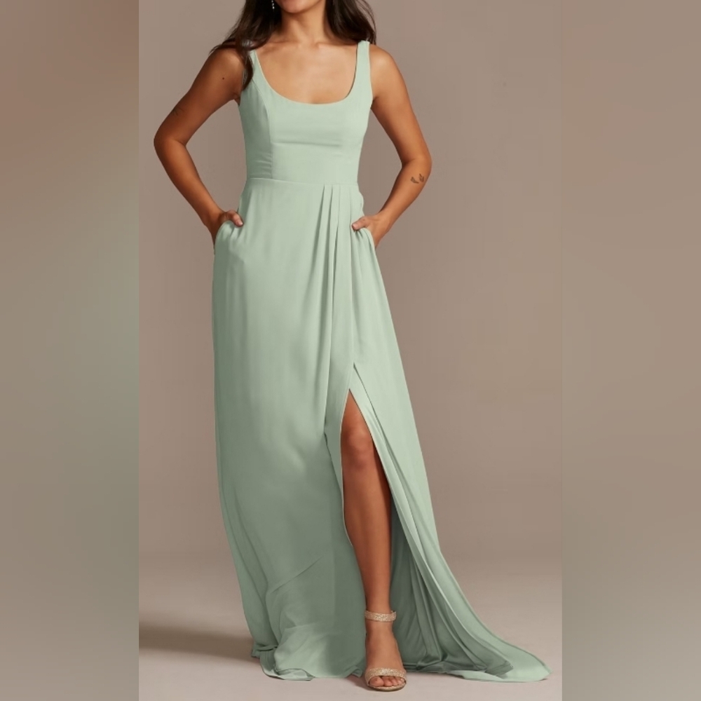 CELEBRATE DB STUDIO Chiffon Tank Scoop Neck Tie Back Long Formal Dress. Size 4